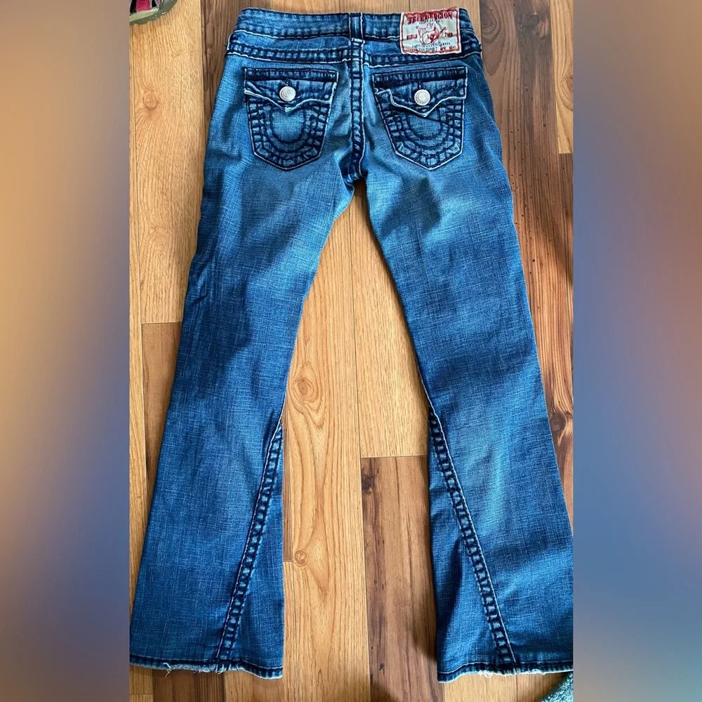 Women’s True religion low rise flare leg jeans - Picture 5 of 11